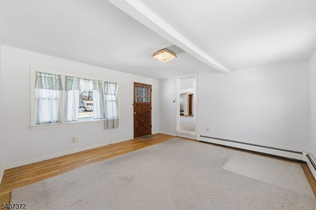 30 Reynolds Ave, Parsippany-troy Hills Twp., NJ 07054