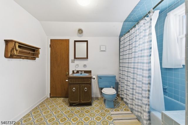 30 Reynolds Ave, Parsippany-troy Hills Twp., NJ 07054