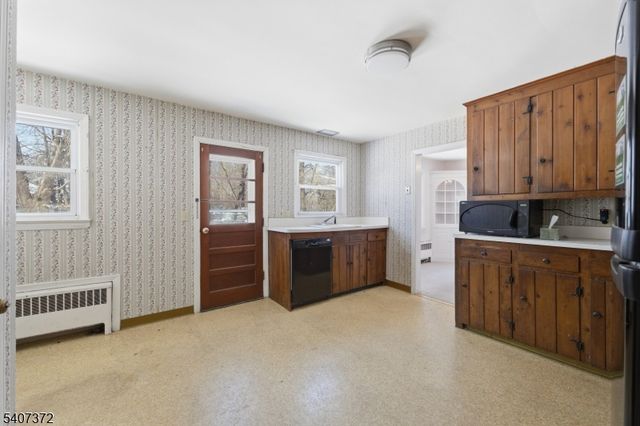 30 Reynolds Ave, Parsippany-troy Hills Twp., NJ 07054