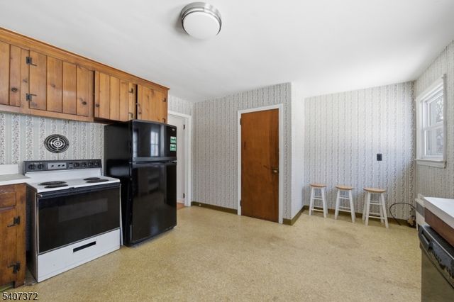 30 Reynolds Ave, Parsippany-troy Hills Twp., NJ 07054