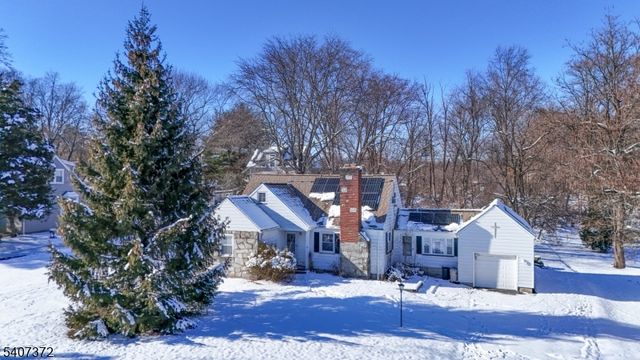 30 Reynolds Ave, Parsippany-troy Hills Twp., NJ 07054