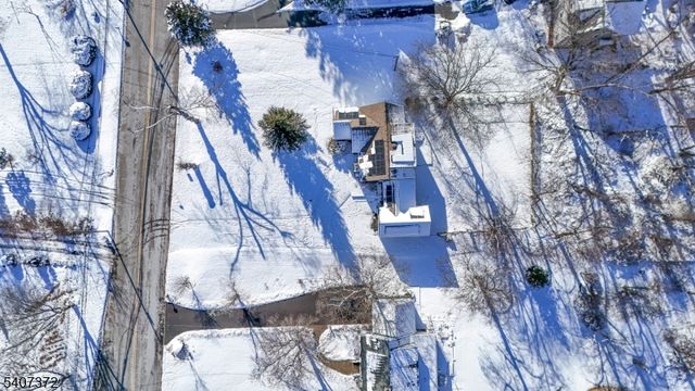 30 Reynolds Ave, Parsippany-troy Hills Twp., NJ 07054