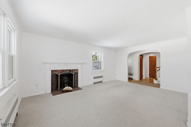 30 Reynolds Ave, Parsippany-troy Hills Twp., NJ 07054