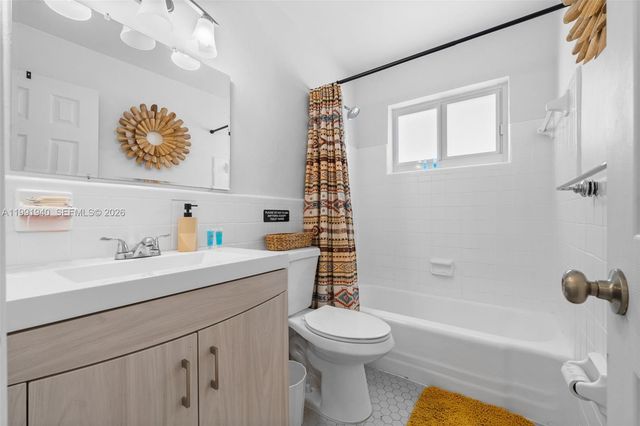 5920 NE 2nd Ter, Oakland Park, FL 33334