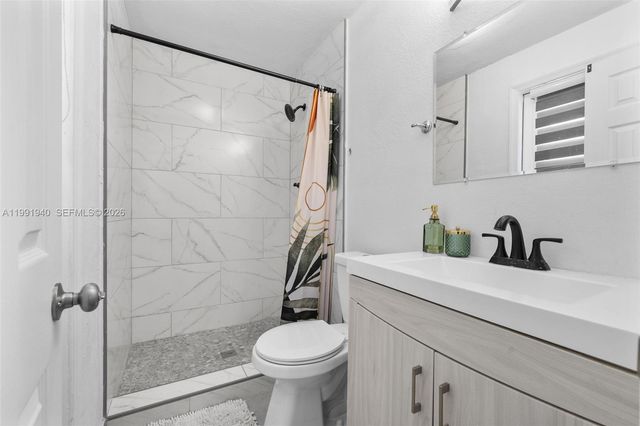 5920 NE 2nd Ter, Oakland Park, FL 33334