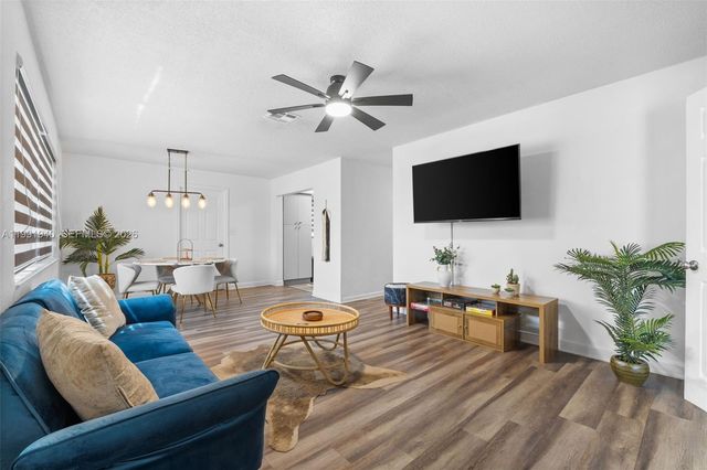 5920 NE 2nd Ter, Oakland Park, FL 33334