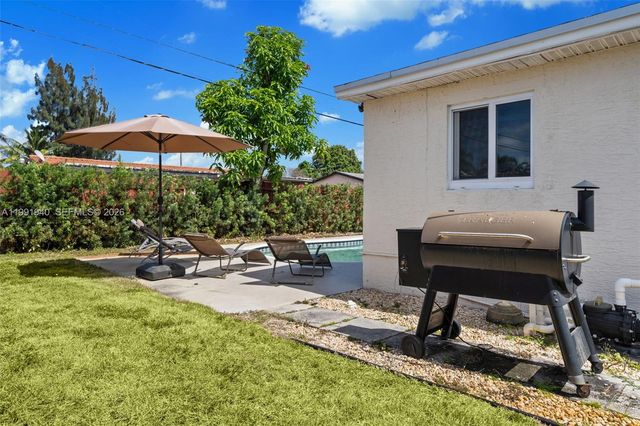 5920 NE 2nd Ter, Oakland Park, FL 33334