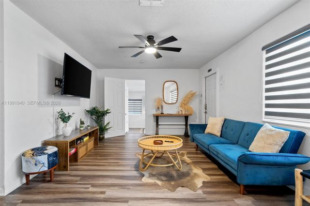 5920 NE 2nd Ter, Oakland Park, FL 33334