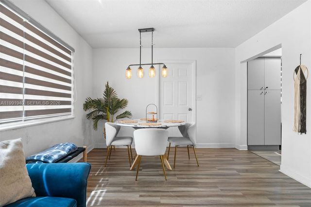 5920 NE 2nd Ter, Oakland Park, FL 33334