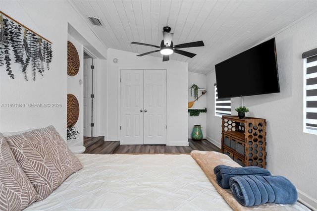 5920 NE 2nd Ter, Oakland Park, FL 33334