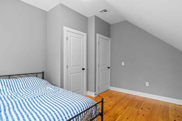 42 Smoke Rise Road, New Hampton, NH 03256
