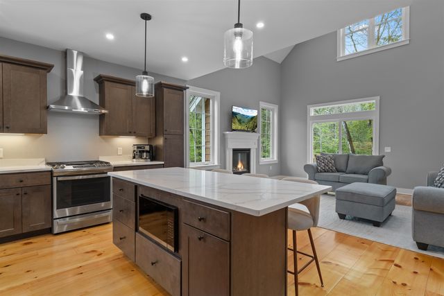 42 Smoke Rise Road, New Hampton, NH 03256