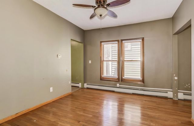 300 Baker Street E, Saint Paul, MN 55107