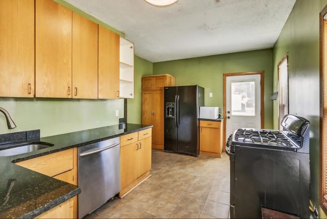 300 Baker Street E, Saint Paul, MN 55107