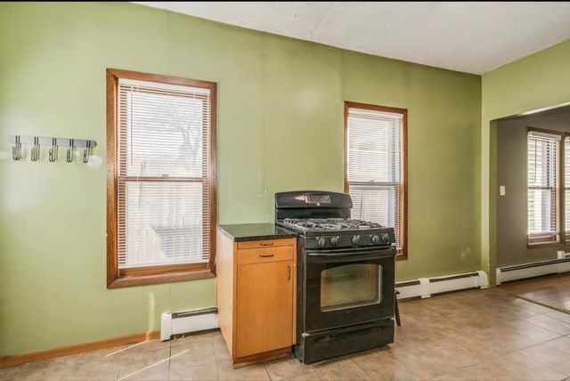 300 Baker Street E, Saint Paul, MN 55107