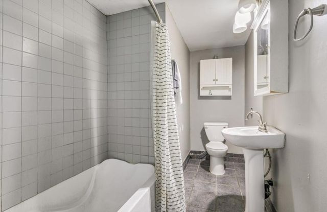 300 Baker Street E, Saint Paul, MN 55107