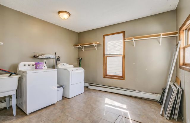 300 Baker Street E, Saint Paul, MN 55107