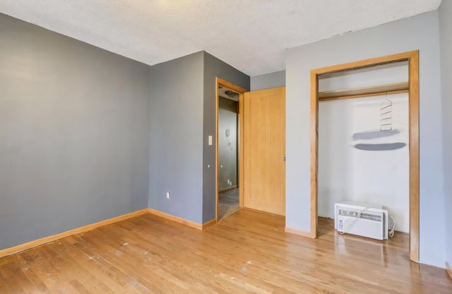 300 Baker Street E, Saint Paul, MN 55107