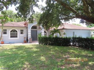2610 52nd AVE NE, Naples, FL 34120