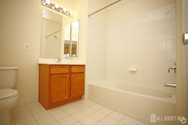 360 Lehigh Avenue 107, Perth Amboy, NJ 08861