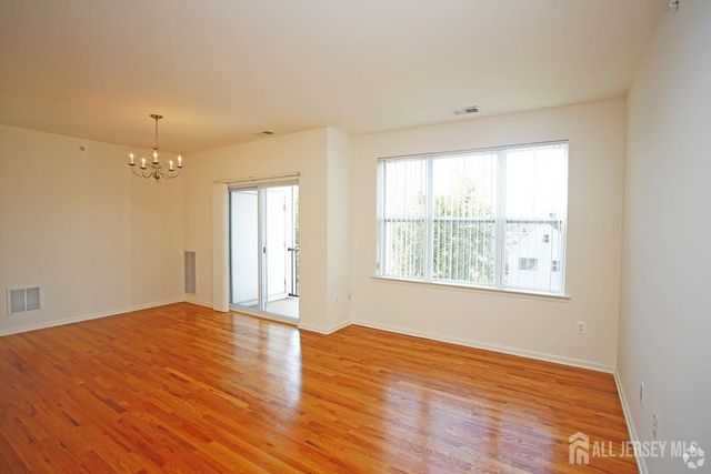 360 Lehigh Avenue 107, Perth Amboy, NJ 08861