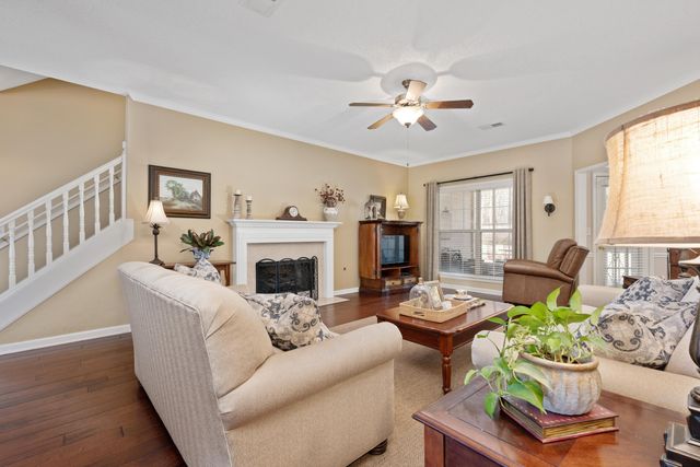 4338 DALTON DOWNS DR, Bartlett, TN 38135