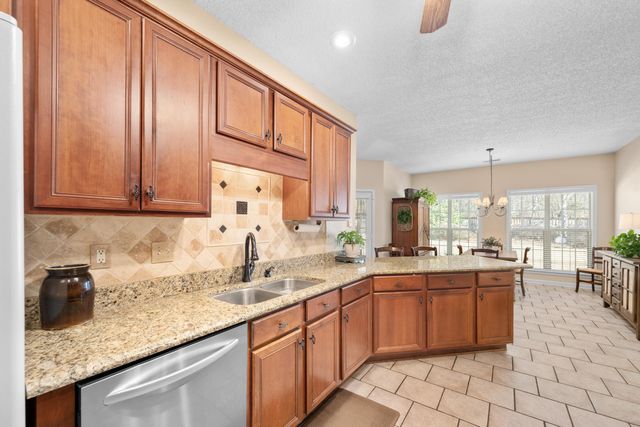 4338 DALTON DOWNS DR, Bartlett, TN 38135