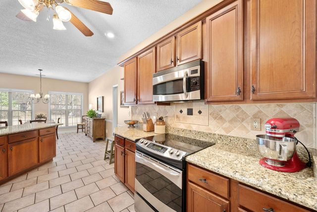 4338 DALTON DOWNS DR, Bartlett, TN 38135