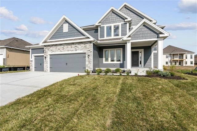 11140 N Bristol Avenue, Kansas City, MO 64156