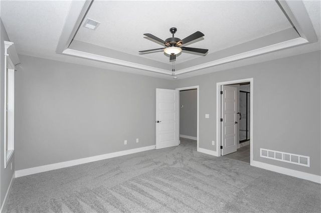 11140 N Bristol Avenue, Kansas City, MO 64156