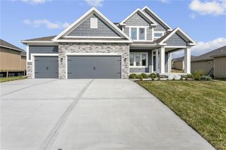 11140 N Bristol Avenue, Kansas City, MO 64156