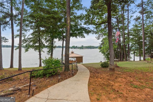 955 Barbara Point Road, Sparta, GA 31087