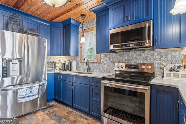 955 Barbara Point Road, Sparta, GA 31087