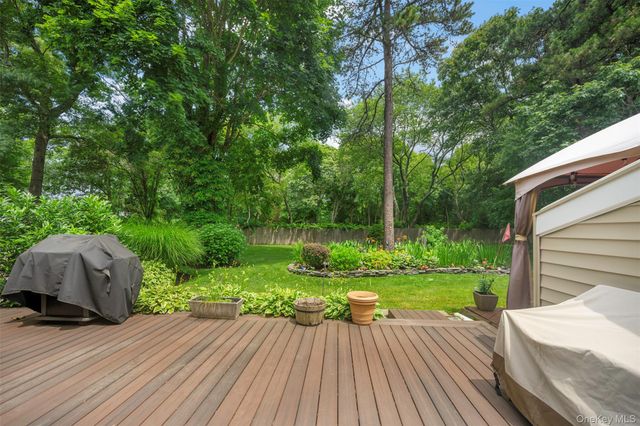 4 Hidden Pines Way 4, Bohemia, NY 11716