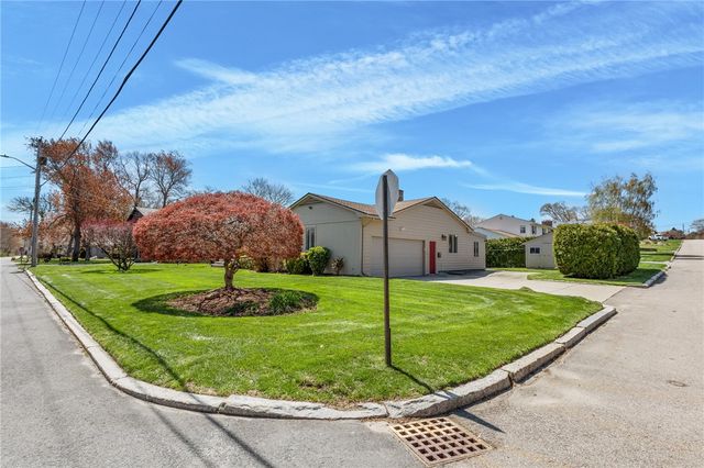 66 West River Parkway, North Providence, RI 02904