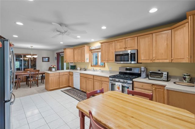66 West River Parkway, North Providence, RI 02904