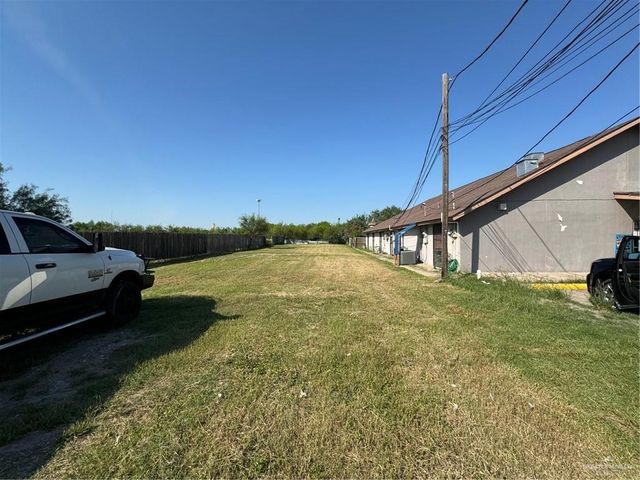 100 W Dicker Drive, Pharr, TX 78577