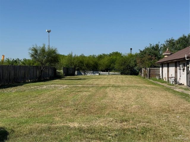 100 W Dicker Drive, Pharr, TX 78577