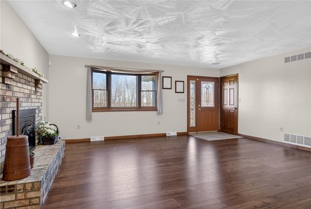 190 Portman Rd, Summit Twp, PA 16002