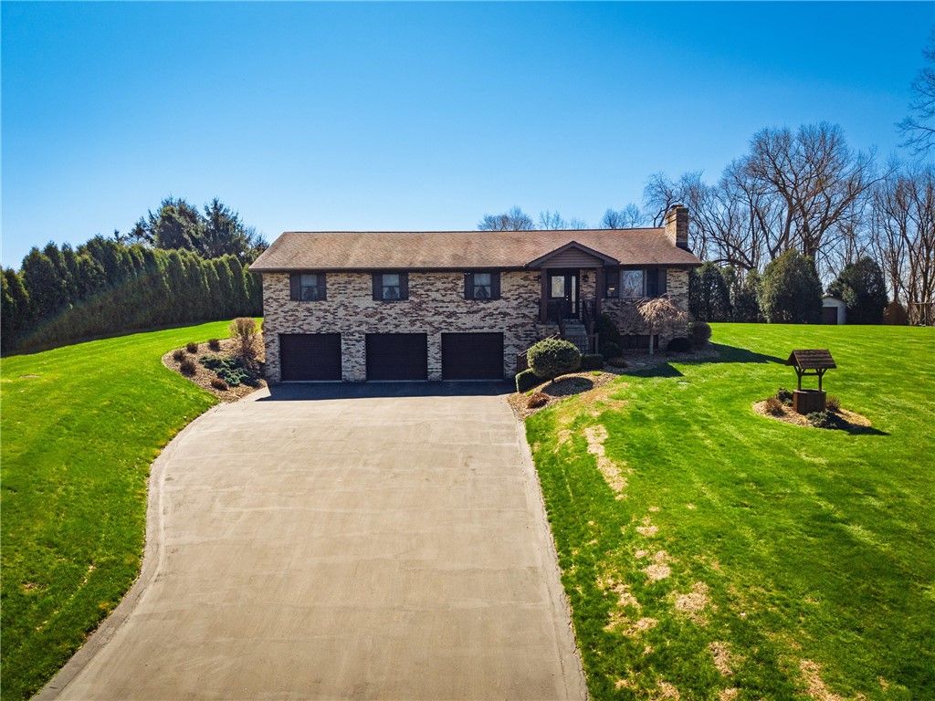 190 Portman Rd, Summit Twp, PA 16002