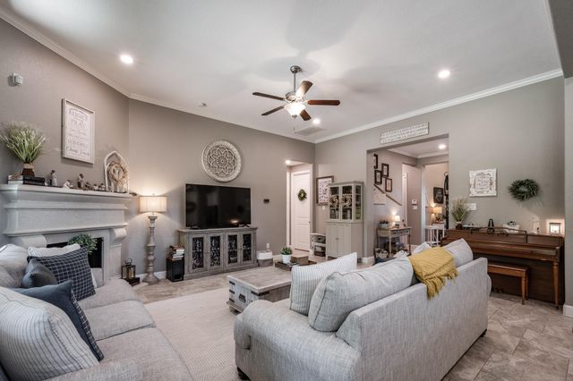 502 Pearl View Lane, Pinehurst, TX 77362