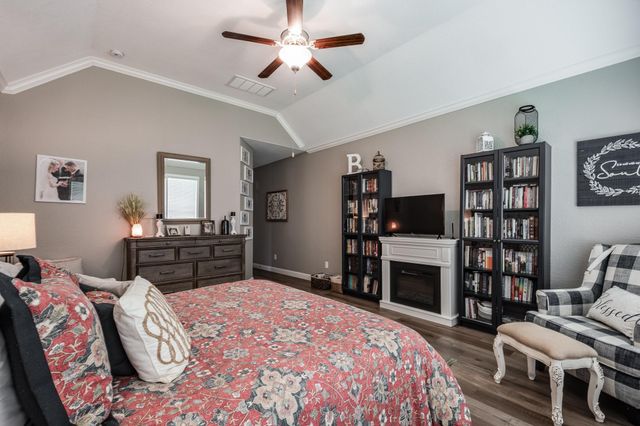 502 Pearl View Lane, Pinehurst, TX 77362
