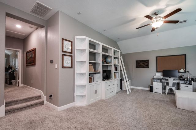 502 Pearl View Lane, Pinehurst, TX 77362
