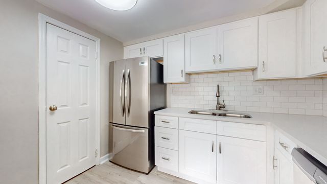 510 Gay St Apt 1008, Nashville, TN 37219