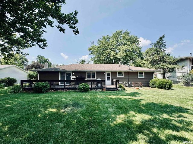 7510 N MIRAMAR Drive, Peoria, IL 61614