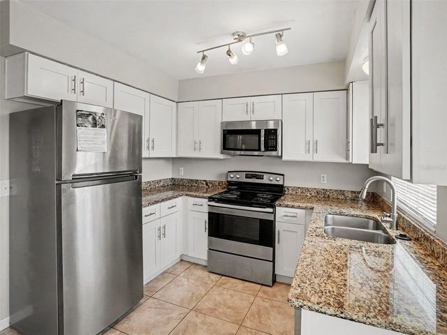 3255 KELVINGTON DRIVE, Orlando, FL 32810
