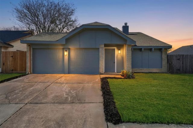 2210 Trail West Street, Sugar Land, TX 77478