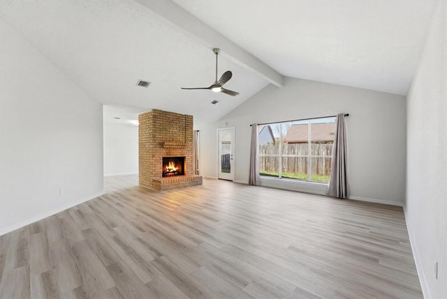 2210 Trail West Street, Sugar Land, TX 77478