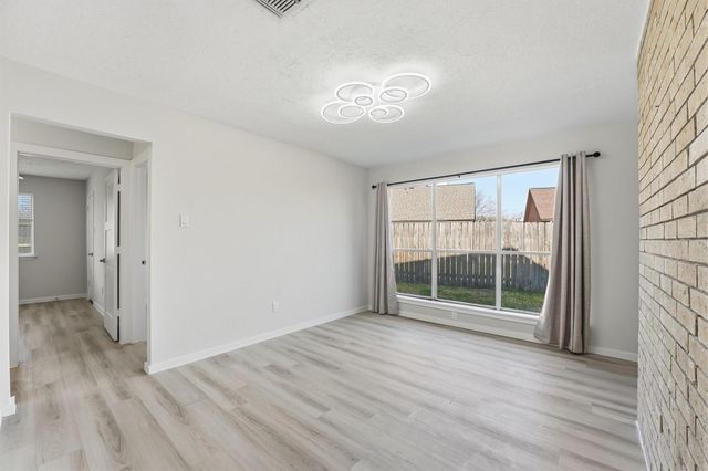 2210 Trail West Street, Sugar Land, TX 77478