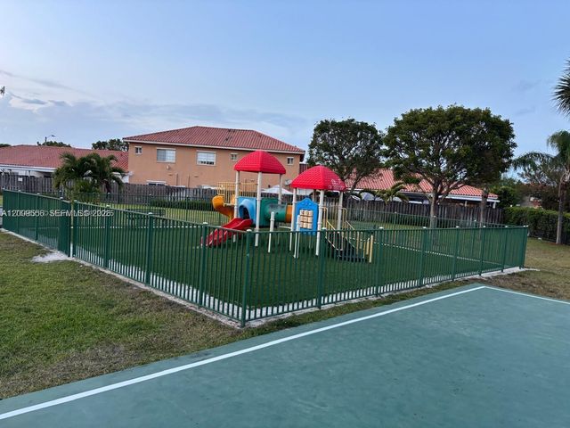 10924 SW 182nd Ln, Miami, FL 33157